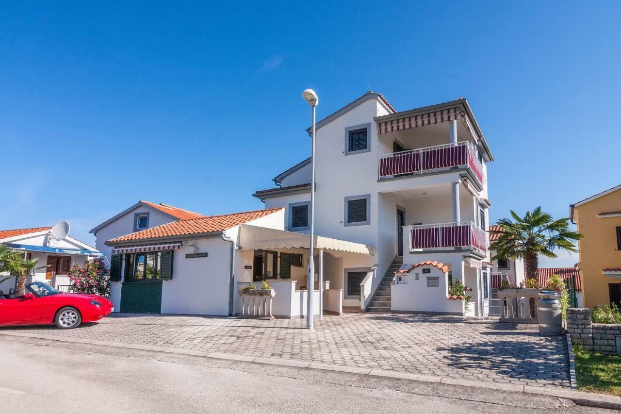 Villa California ポレッチ エクステリア 写真